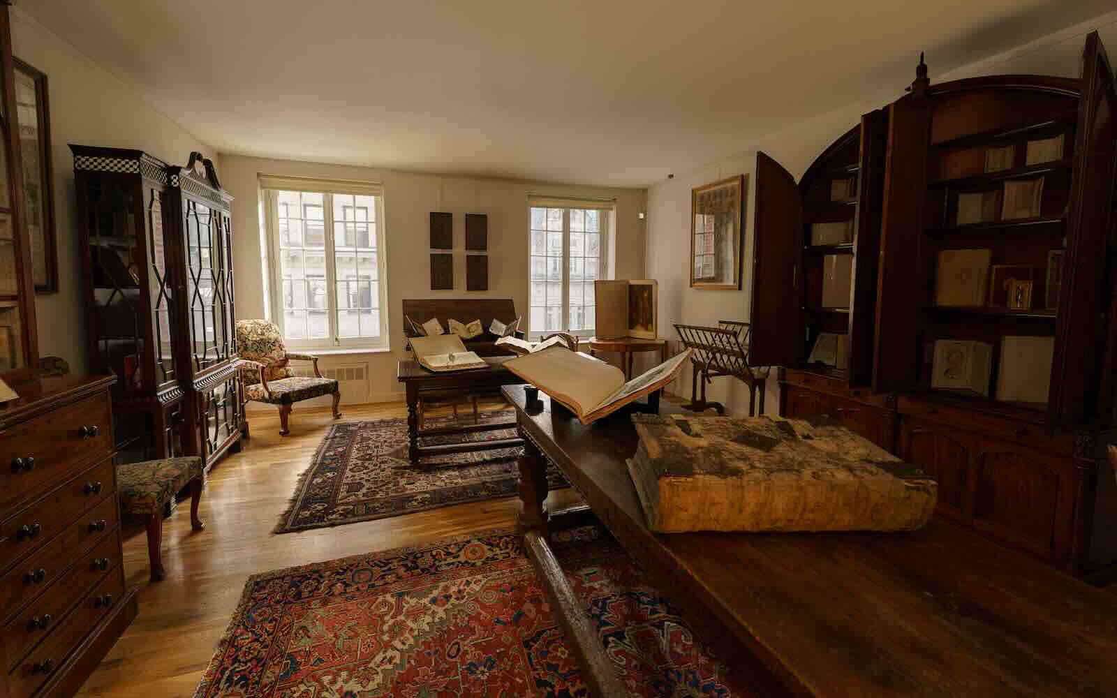 Inside HS Rare Books